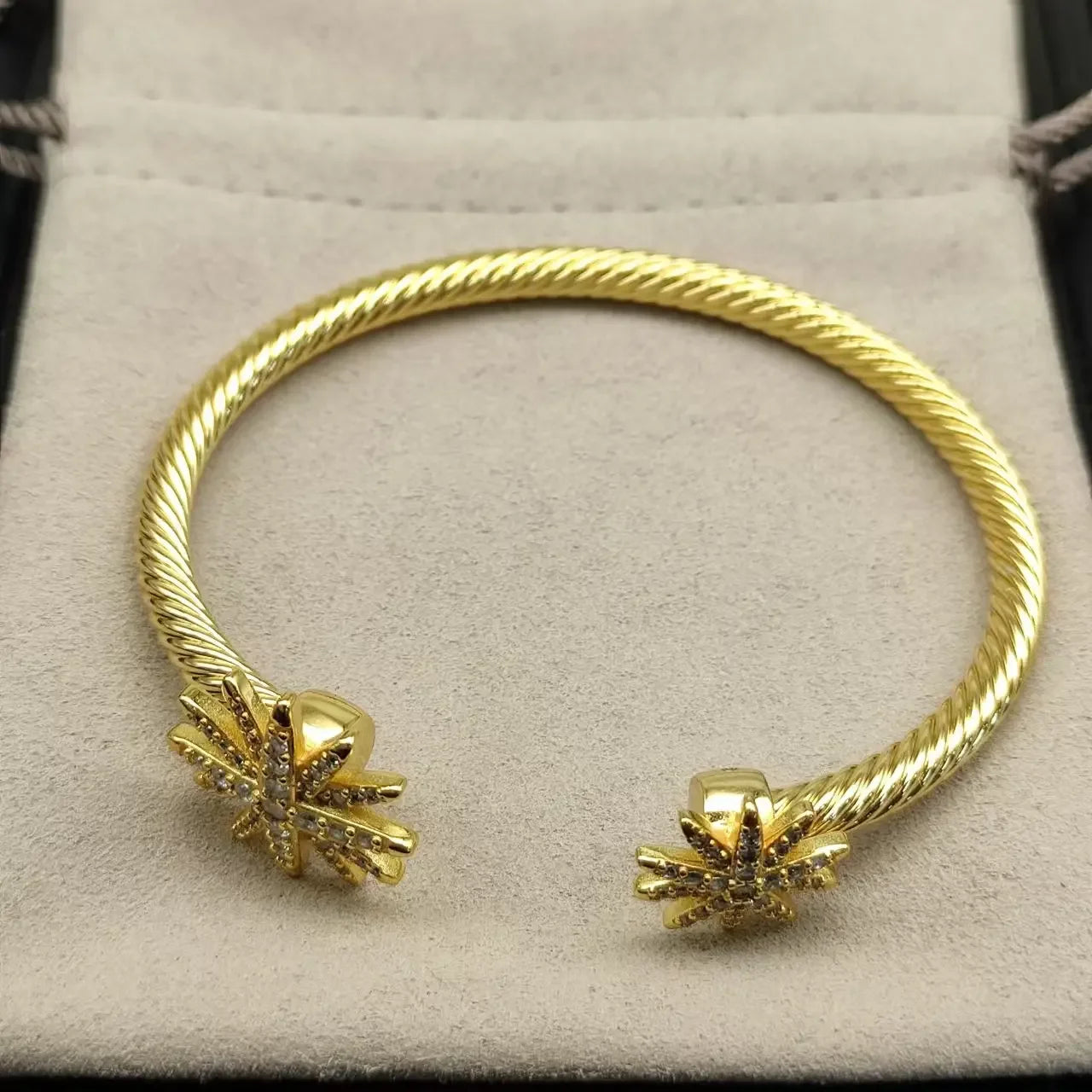High Quality Fashion 925 Silver DY Star Cuff Bracelet for Women with Zircon Stone