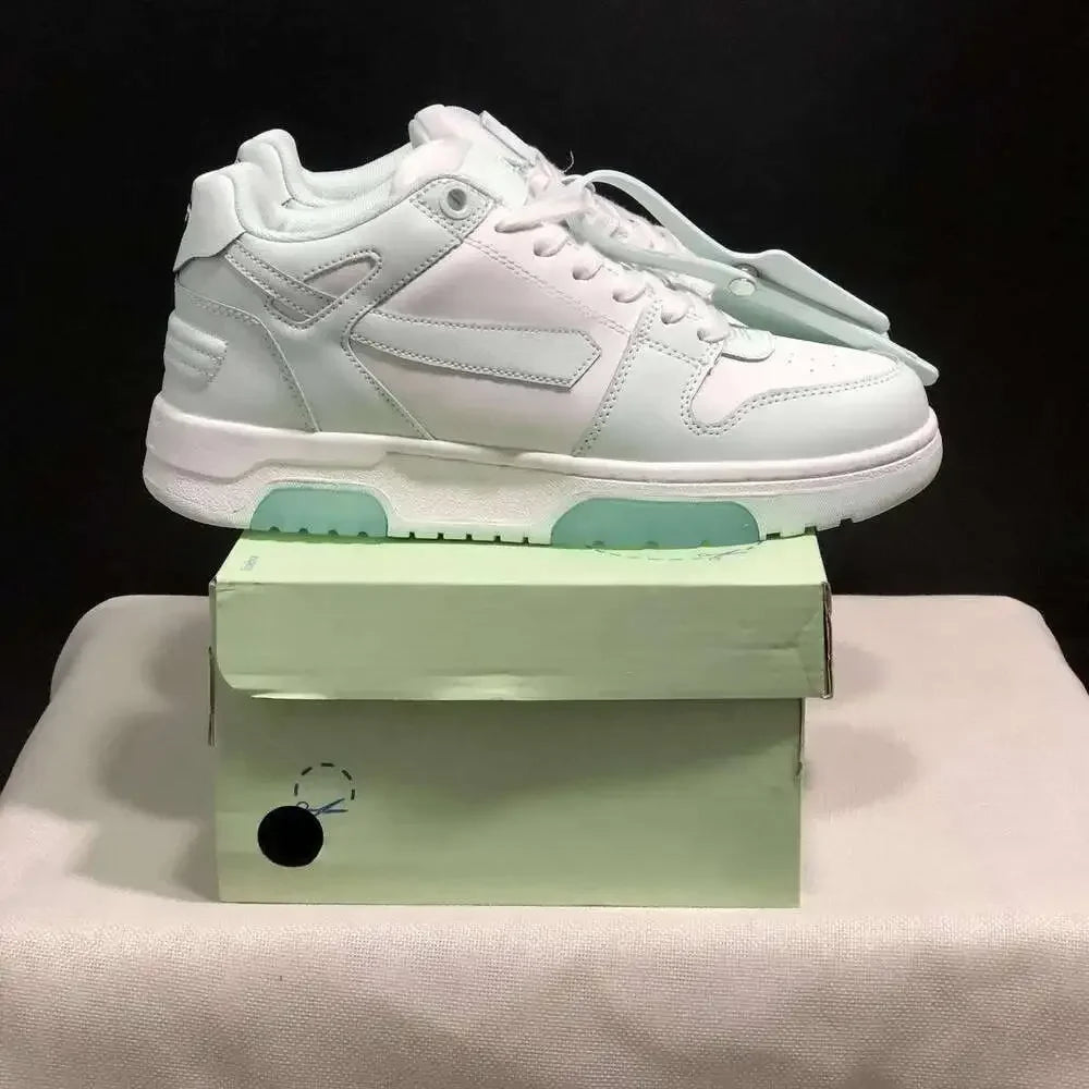 2025 Fashion Mens womens Slim Arrow Sports shoes Designer men sneakers Women Sneaker non-slip soles classics Leather Zip