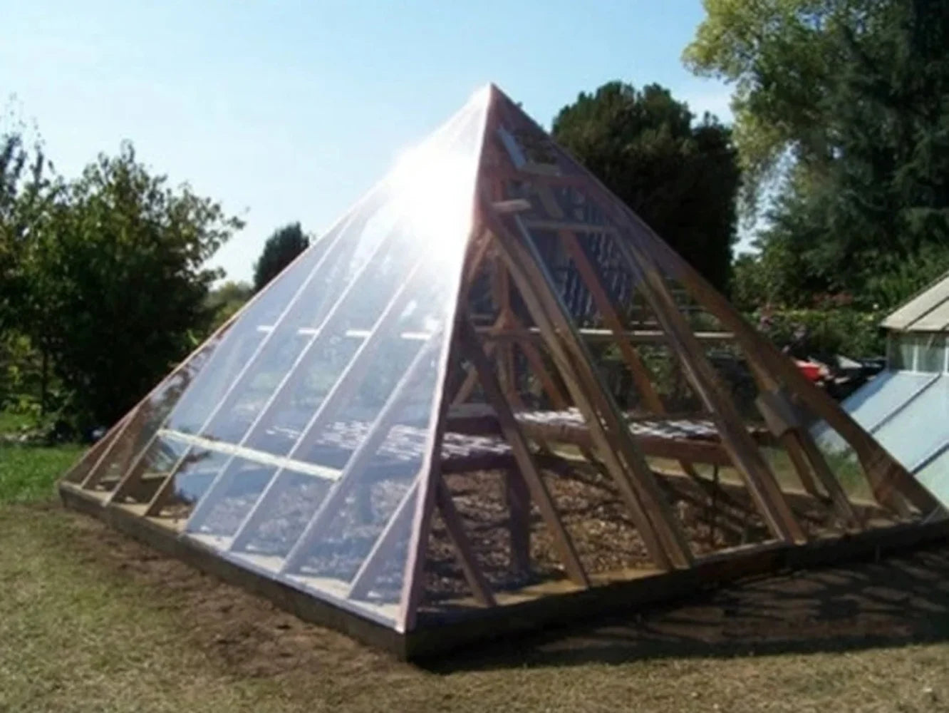 15 Foot by 15 Foot Pyramid Framed Greenhouse Plans DIY Garden House Blueprints Material and Cut List