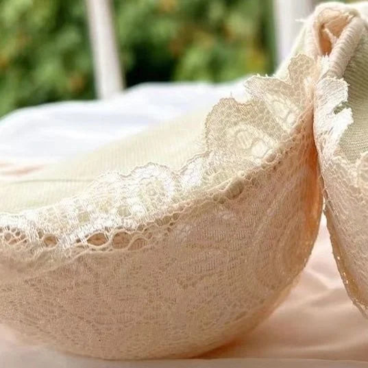 Small Thick Padded Bra for Flat Chest with Lace Decoration and Back Closure