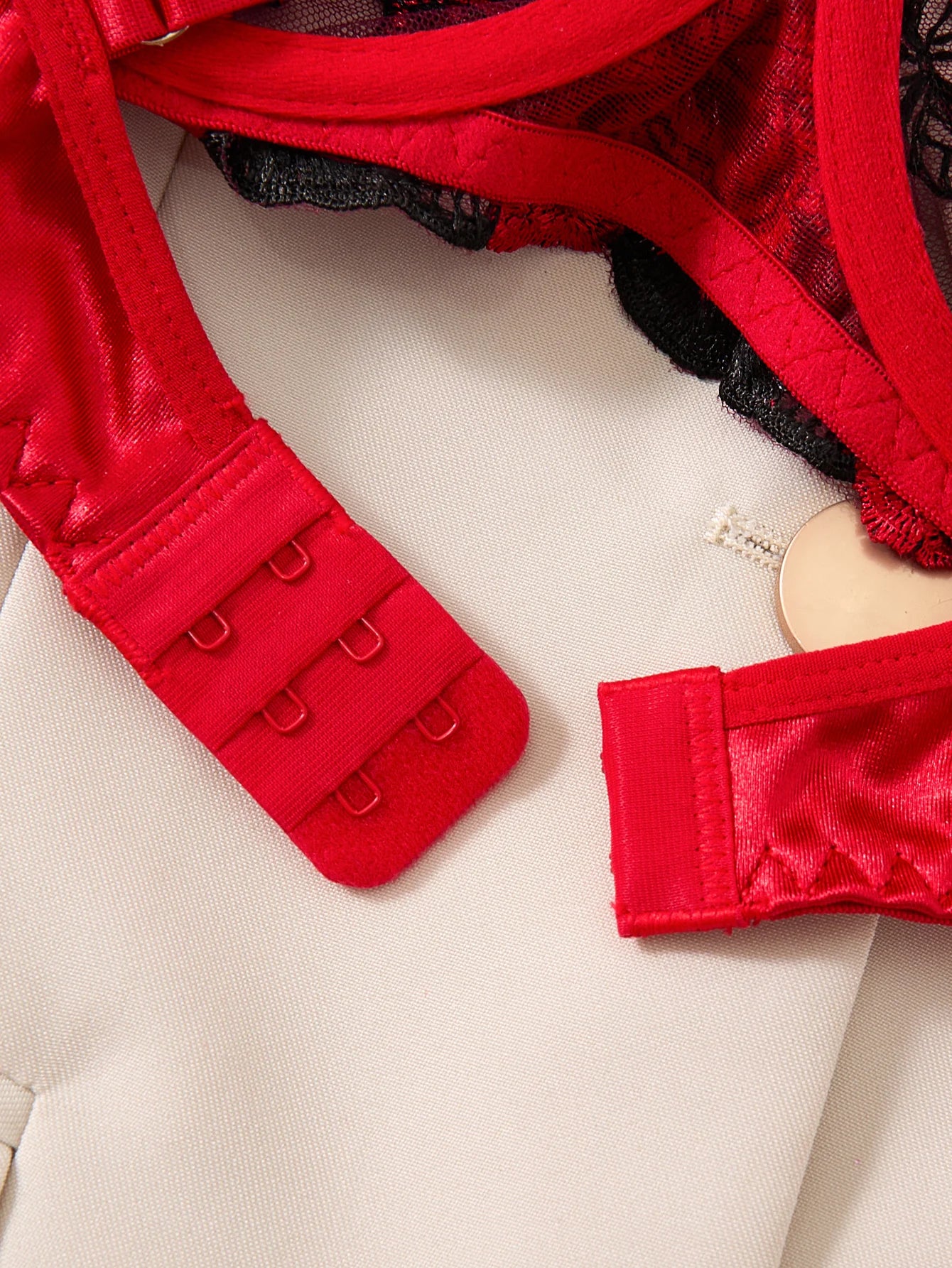 Two-piece embroidered bra set - Women's floral embroidered lingerie set - Black and red underwear set ZA825127