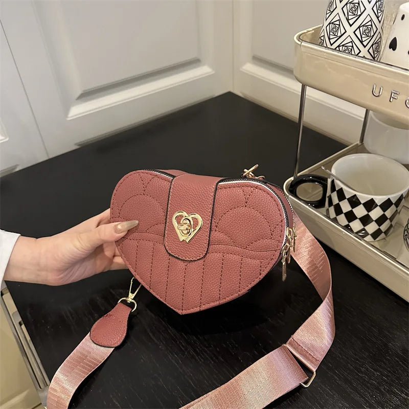 Classic Fashion Heart Shaped Shoulder Bag Messenger Bag Small Size