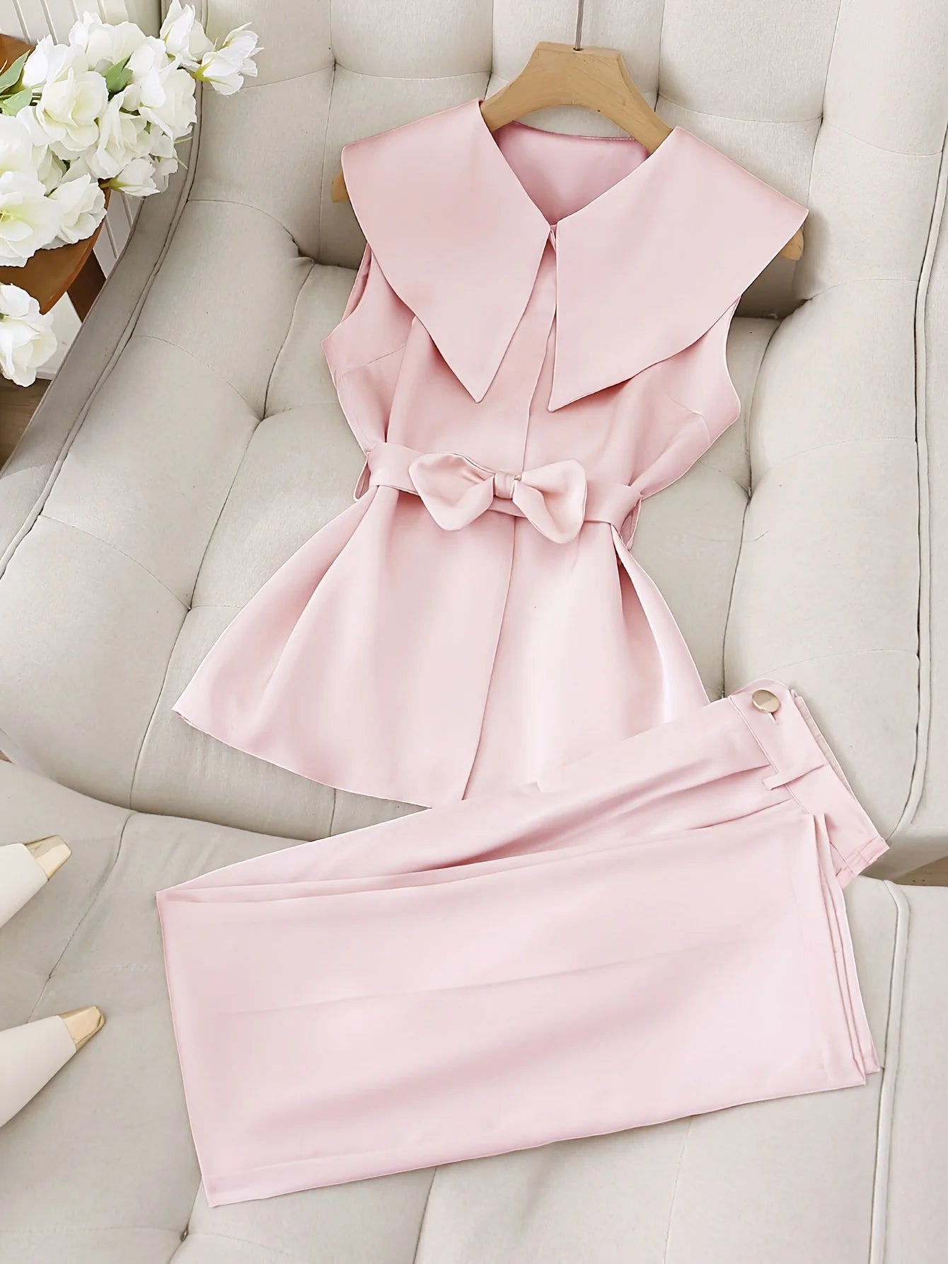 ZHUANIE Two Piece Solid Color Sleeveless Top And Trousers