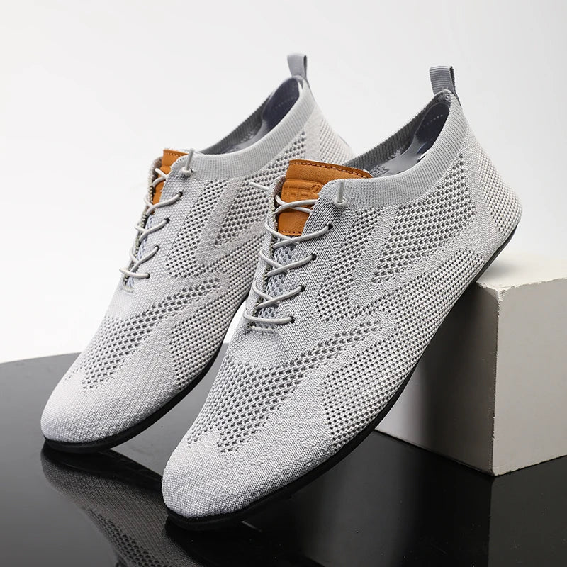 MAEDEF Men Shoes Mesh Breathable House Slippers Thin Bottom Light Comfortable Solid Color Flat Casual Walking Shoes