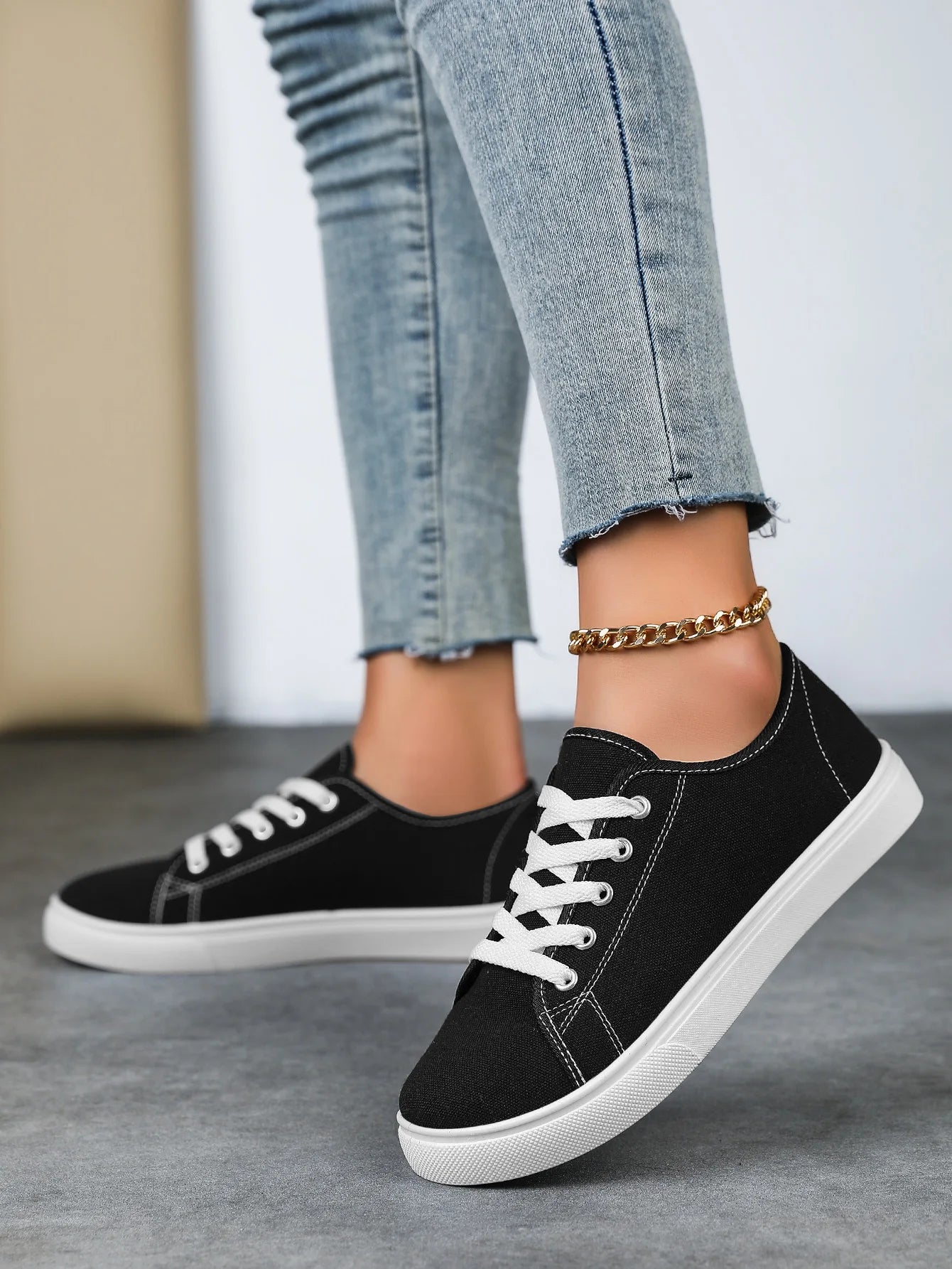 Summer Classic Versatile Breathable Canvas Shoes for Women Casual Lace-Up Footwear