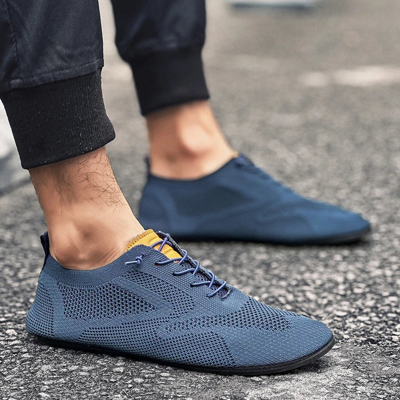 MAEDEF Men Shoes Mesh Breathable House Slippers Thin Bottom Light Comfortable Solid Color Flat Casual Walking Shoes