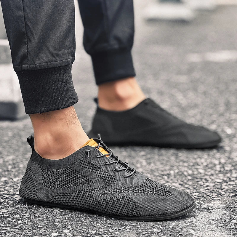 MAEDEF Men Shoes Mesh Breathable House Slippers Thin Bottom Light Comfortable Solid Color Flat Casual Walking Shoes