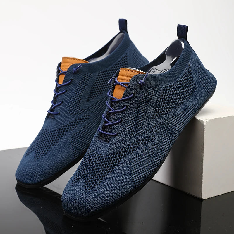 MAEDEF Men Shoes Mesh Breathable House Slippers Thin Bottom Light Comfortable Solid Color Flat Casual Walking Shoes