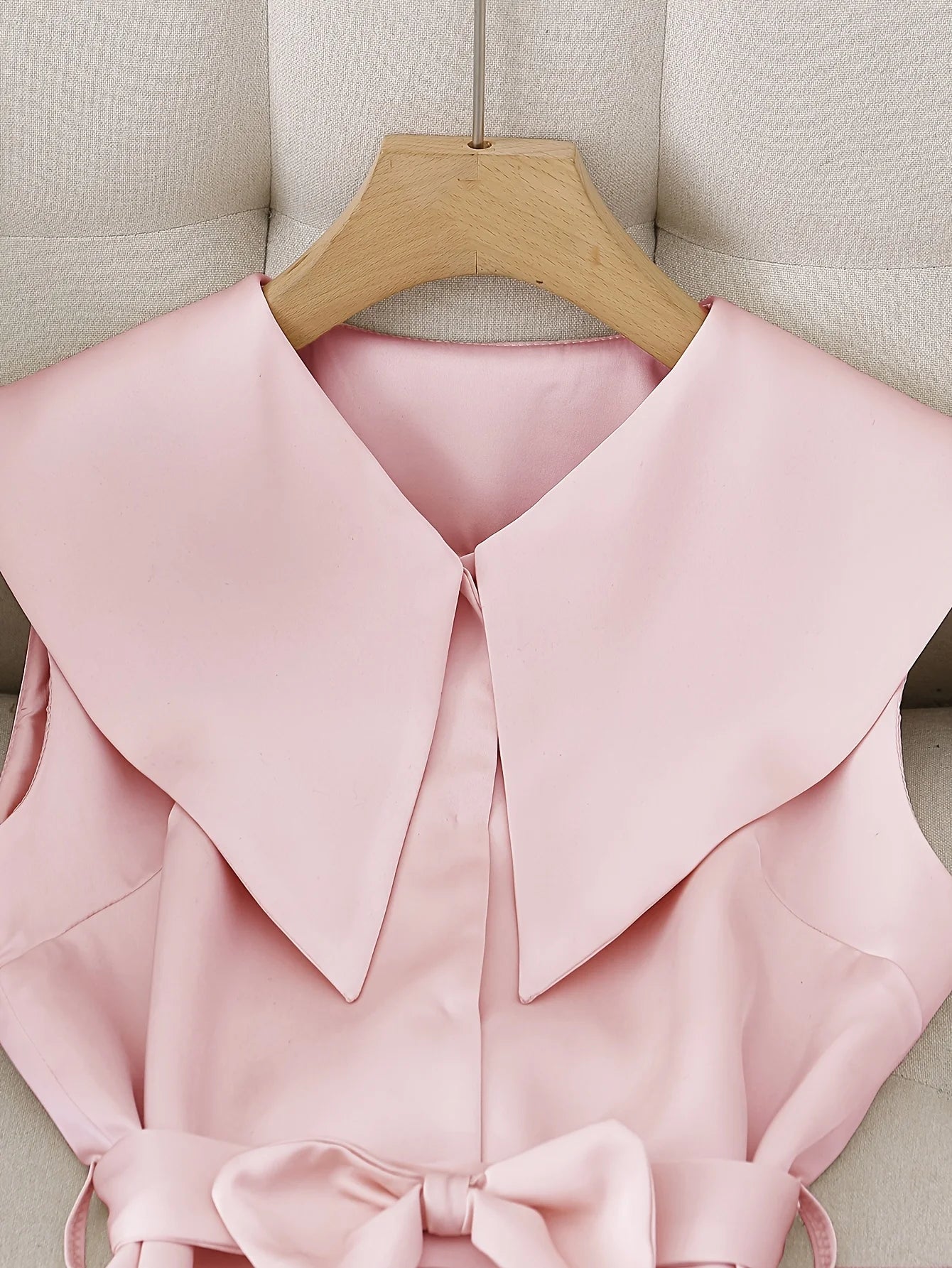 ZHUANIE Two Piece Solid Color Sleeveless Top And Trousers